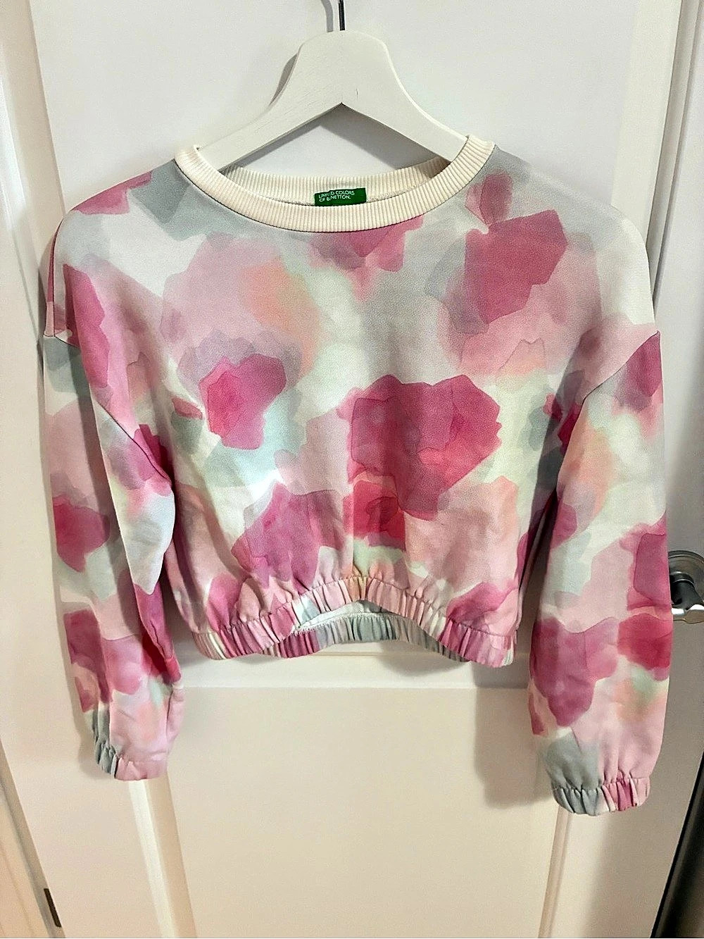 United Colors of Benetton Girls Floral Cropped Sweatshirt Size XL Like New